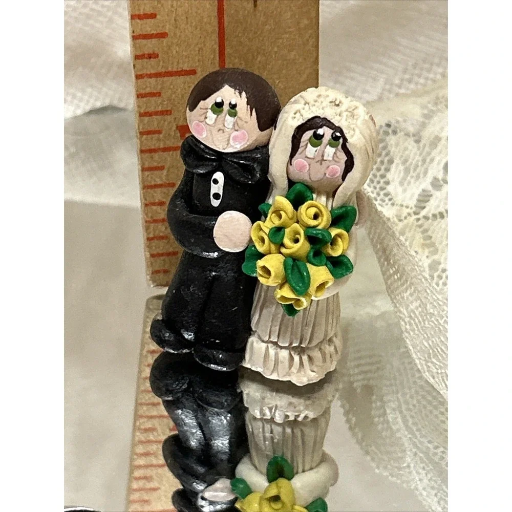 Bride & Groom Cadillac Company USA 1992 Clay Crazy‎ Eyes Plastic Bell &Tiny Ones